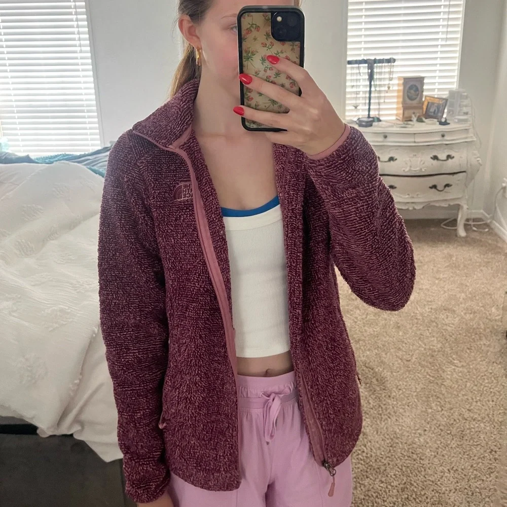 North Face mauve fuzzy jacket - Picture 1 of 6